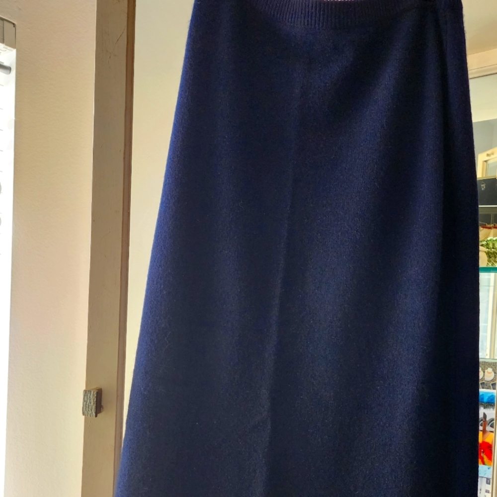Ralph Lauren purple label 100 cashmere pencil maxi skirt.